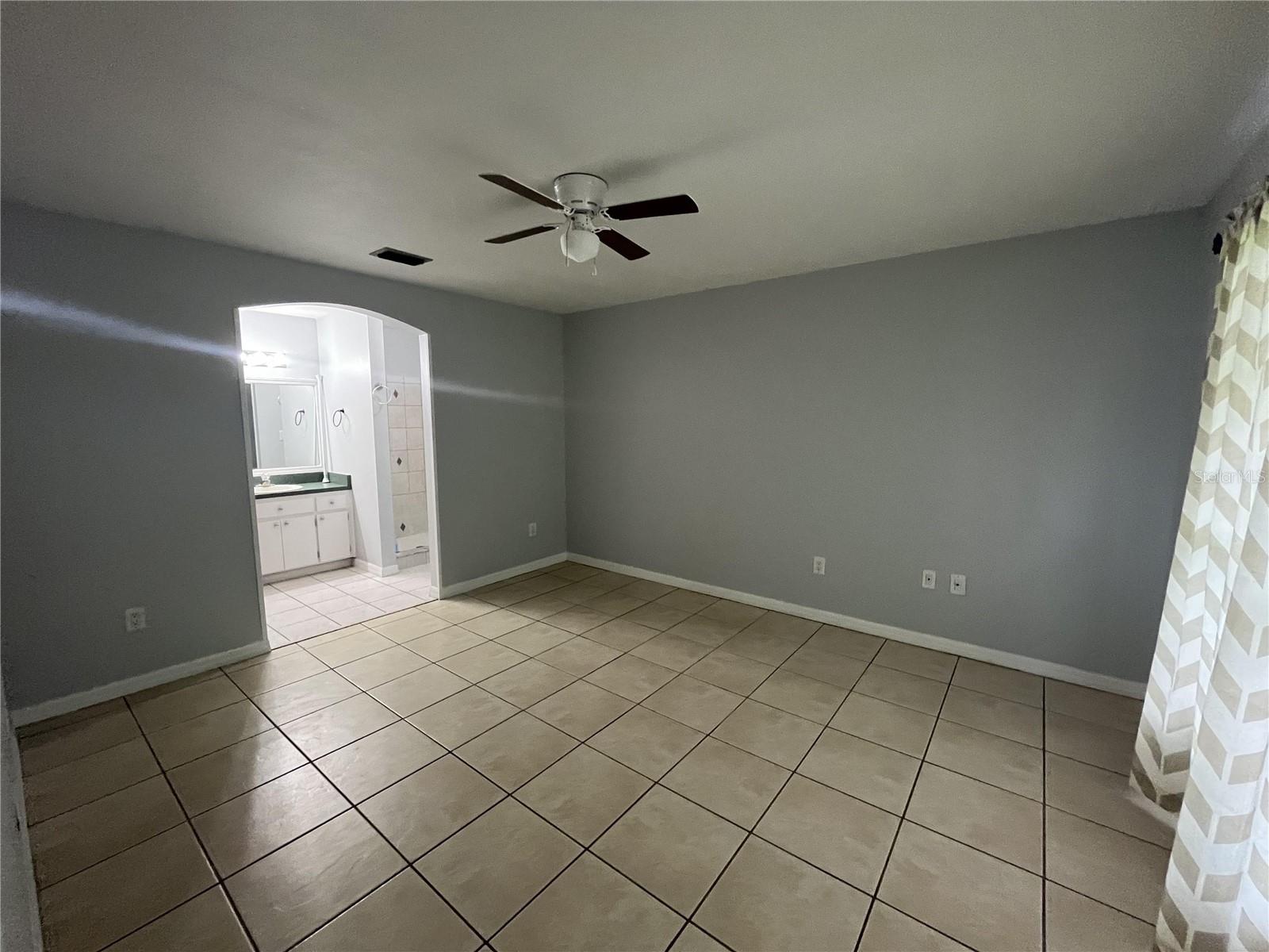 3200 BEA CT