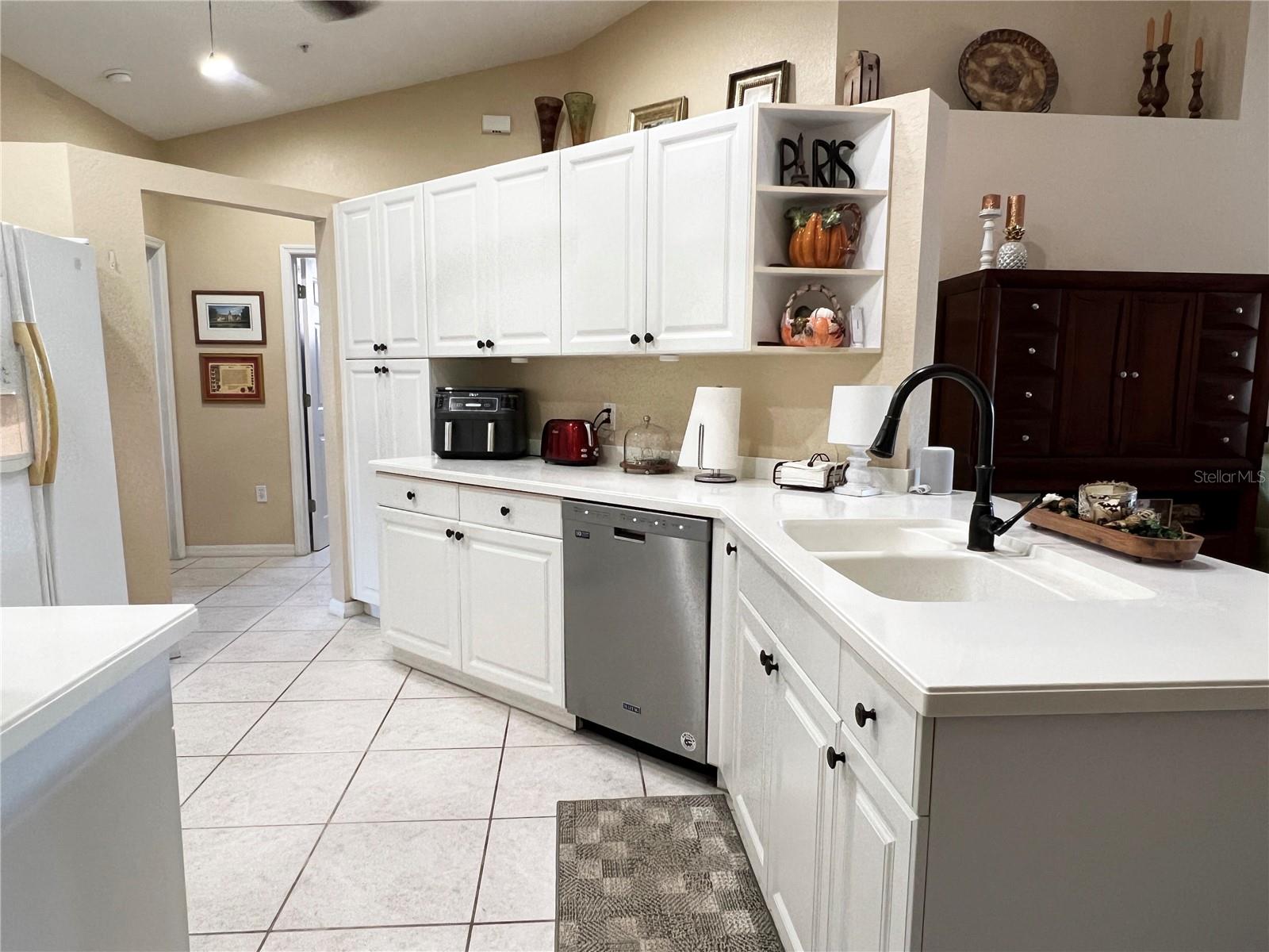 7225 CEDAR HOLLOW CIR #20-201