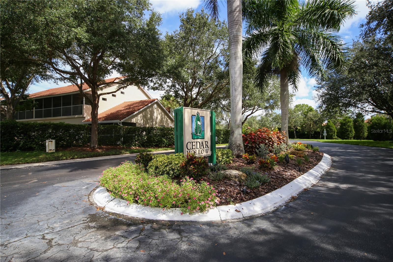 7225 CEDAR HOLLOW CIR #20-201
