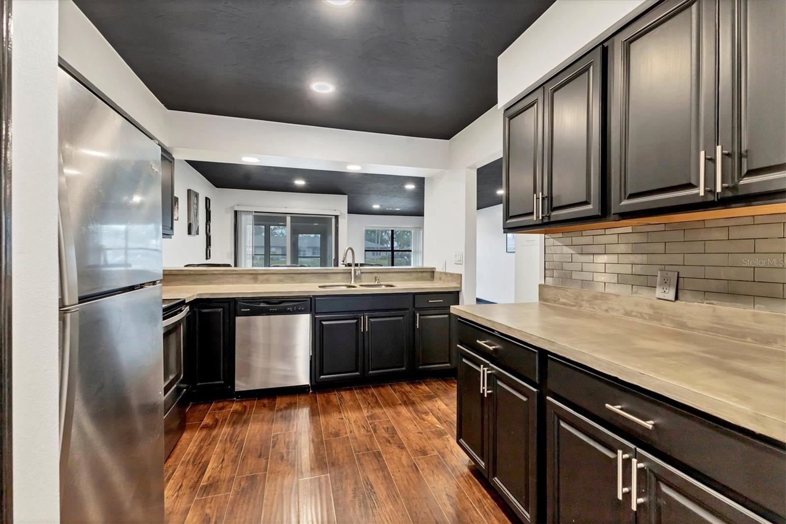 5312 11TH STREET CIR E