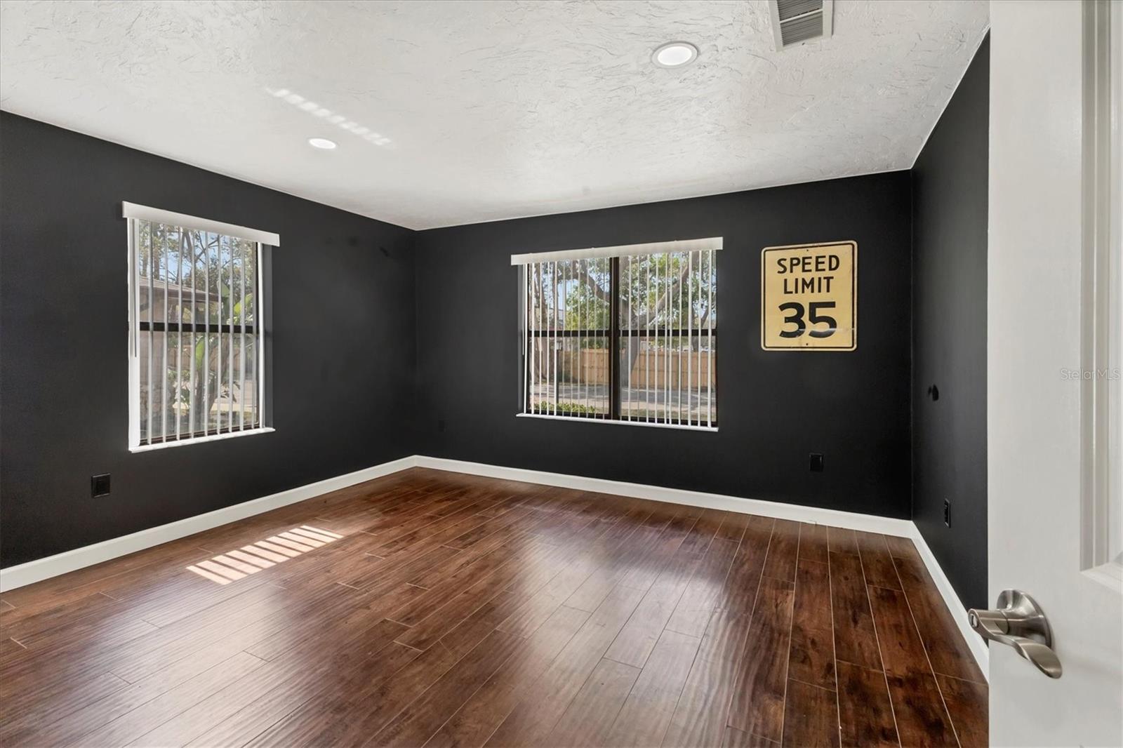 5312 11TH STREET CIR E