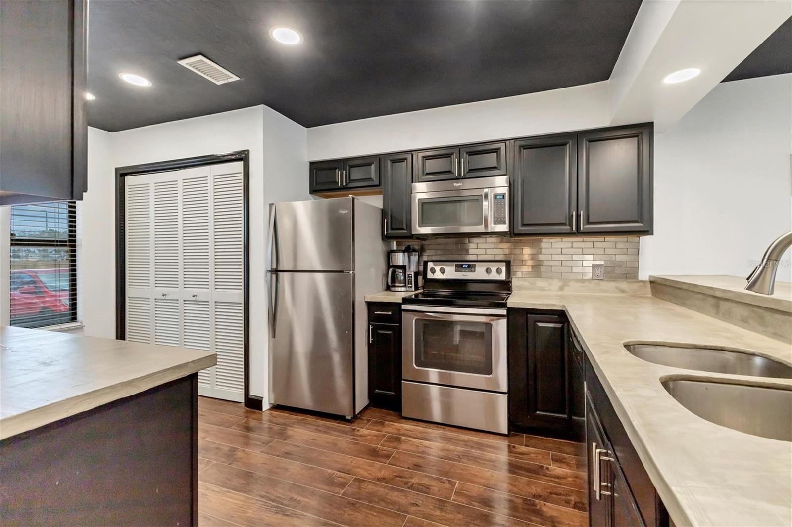 5312 11TH STREET CIR E