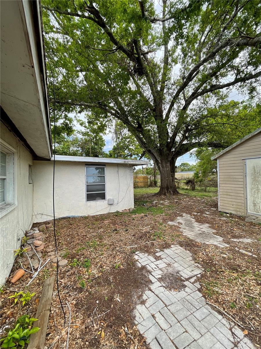 4970 BROOKMEADE DR