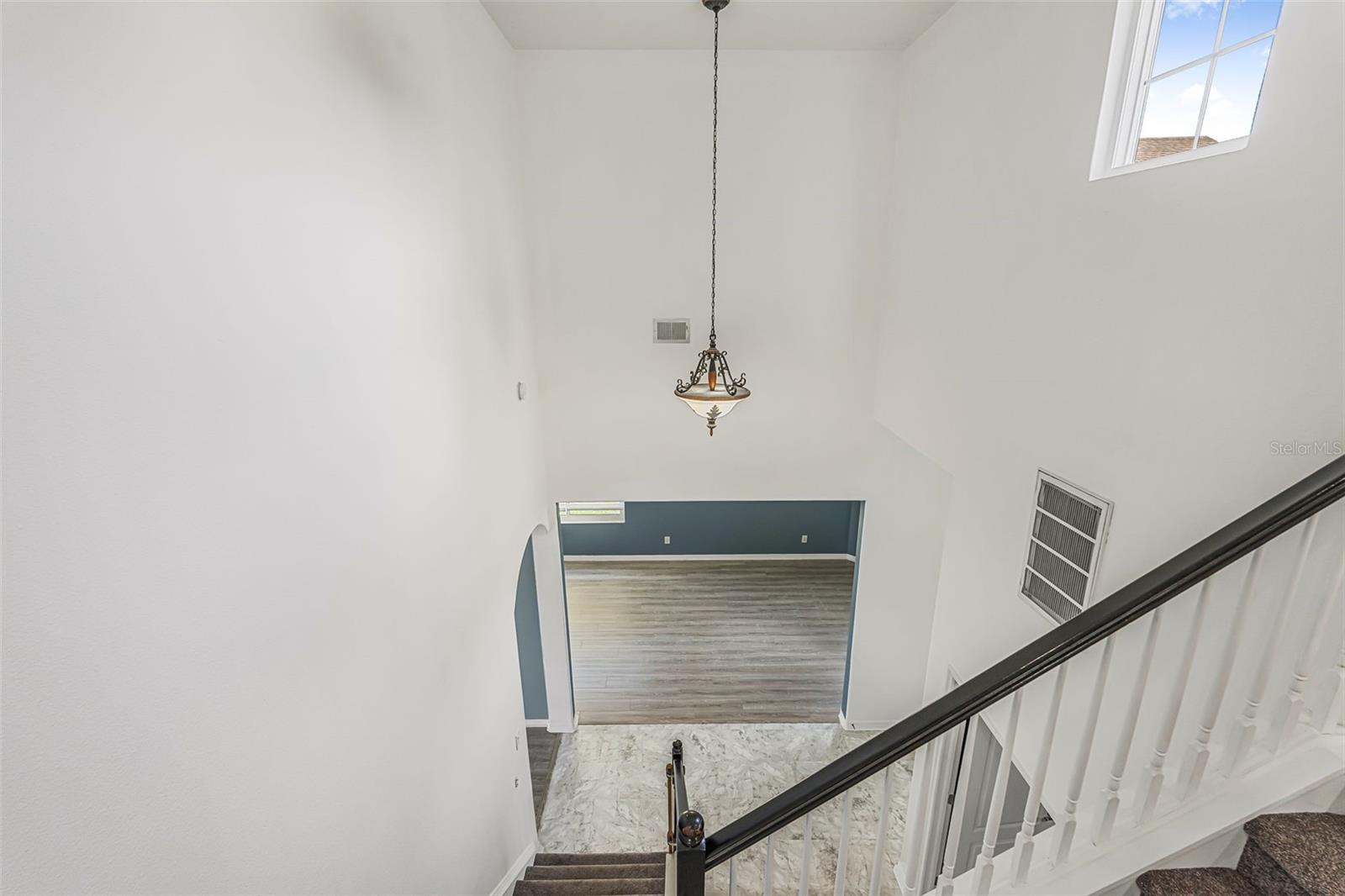 2347 123RD PL E