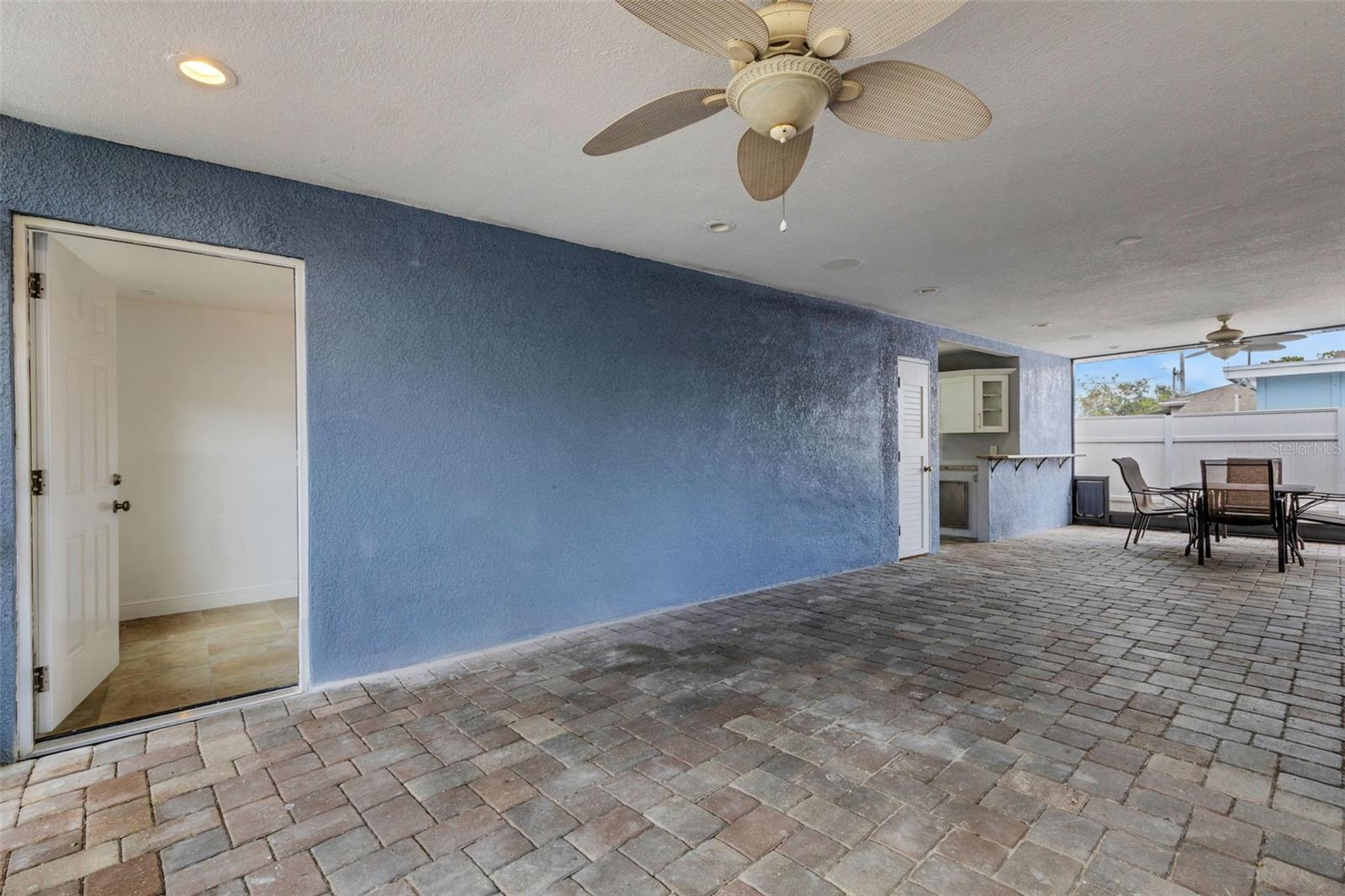 2707 W LEROY ST