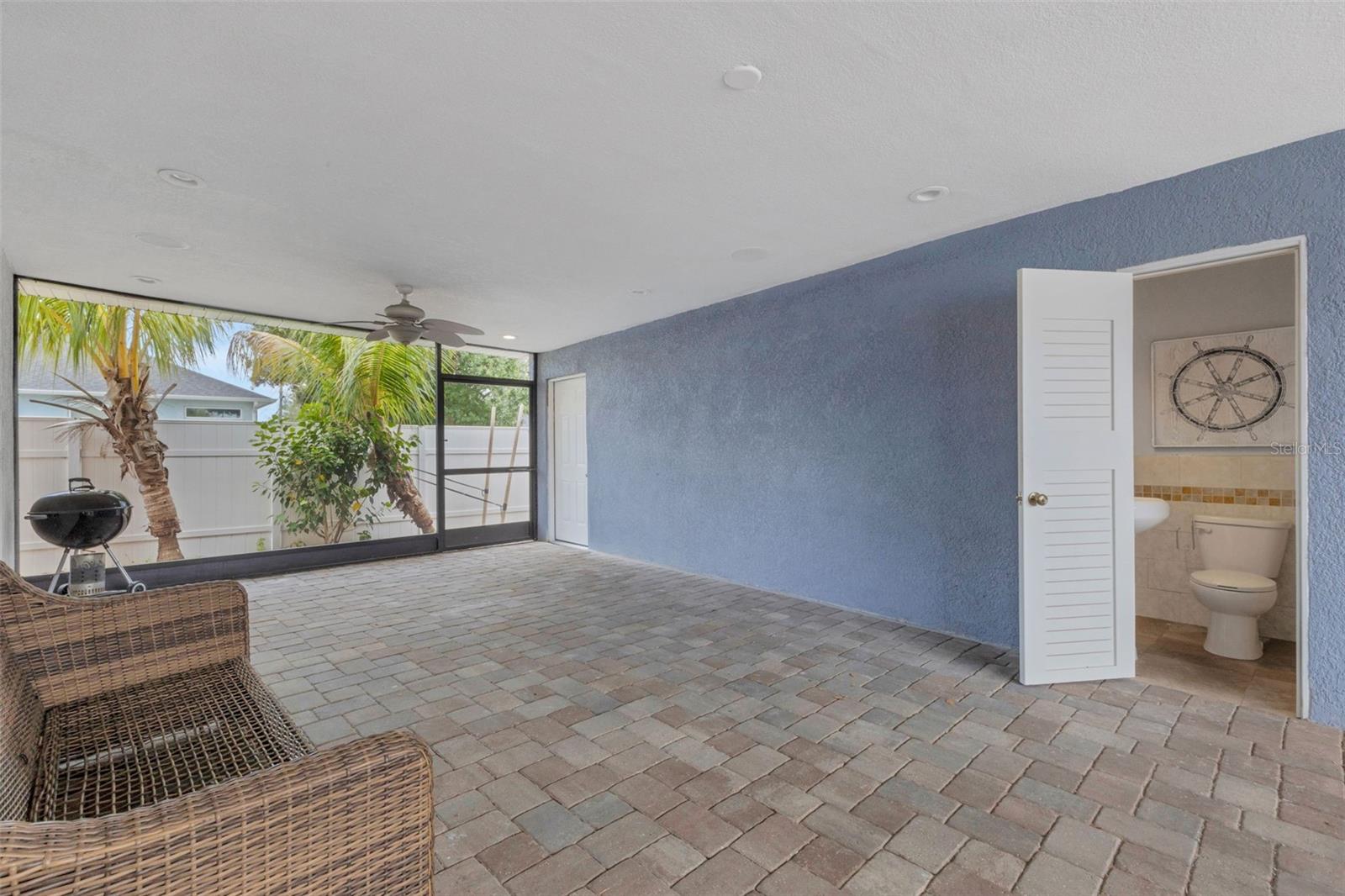 2707 W LEROY ST