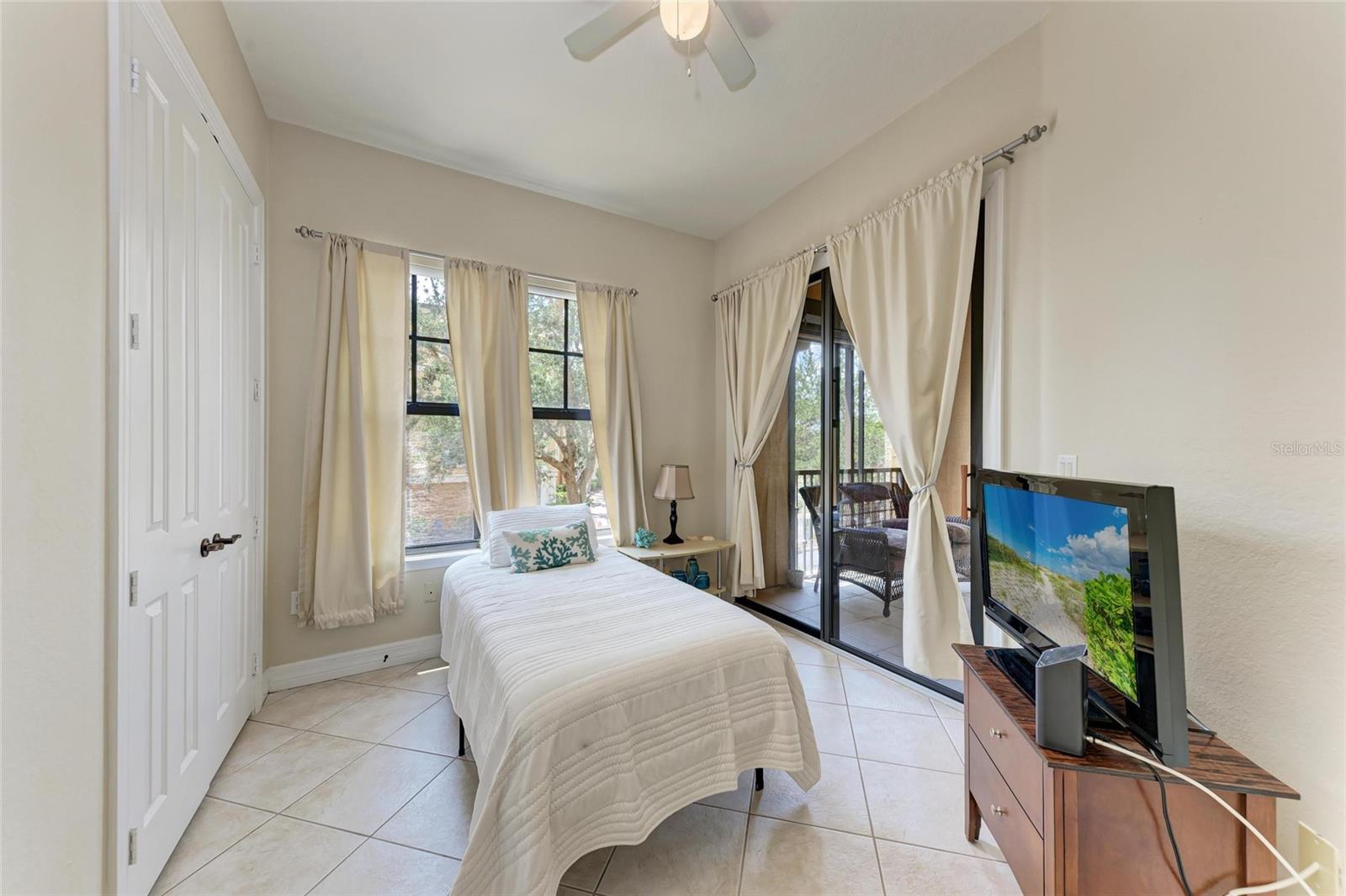 96 VIVANTE BLVD #210