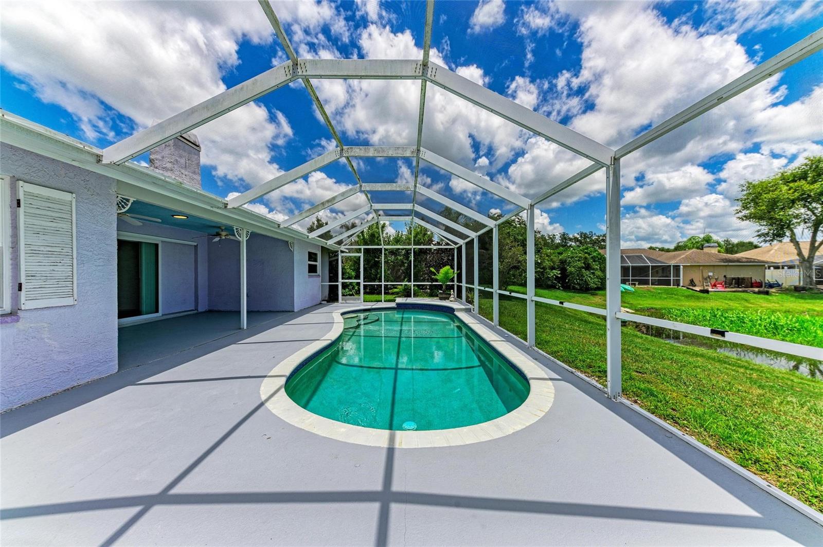 2403 ICECAPADE DR