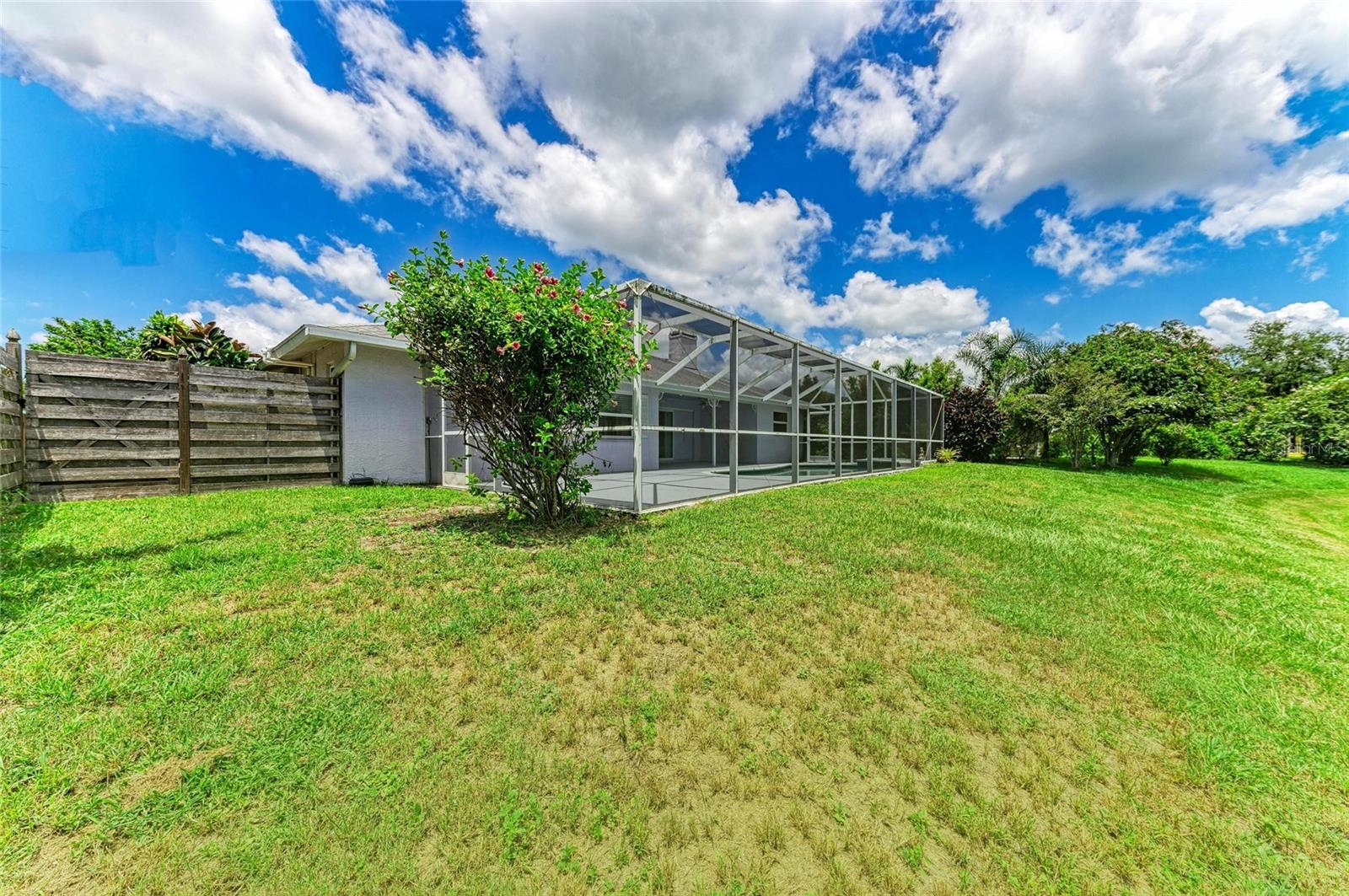 2403 ICECAPADE DR