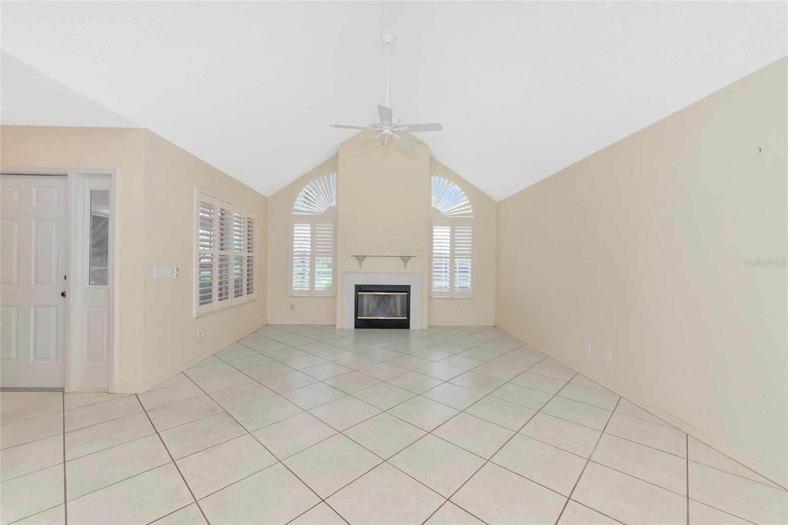 4647 WHIRLAWAY DR #A