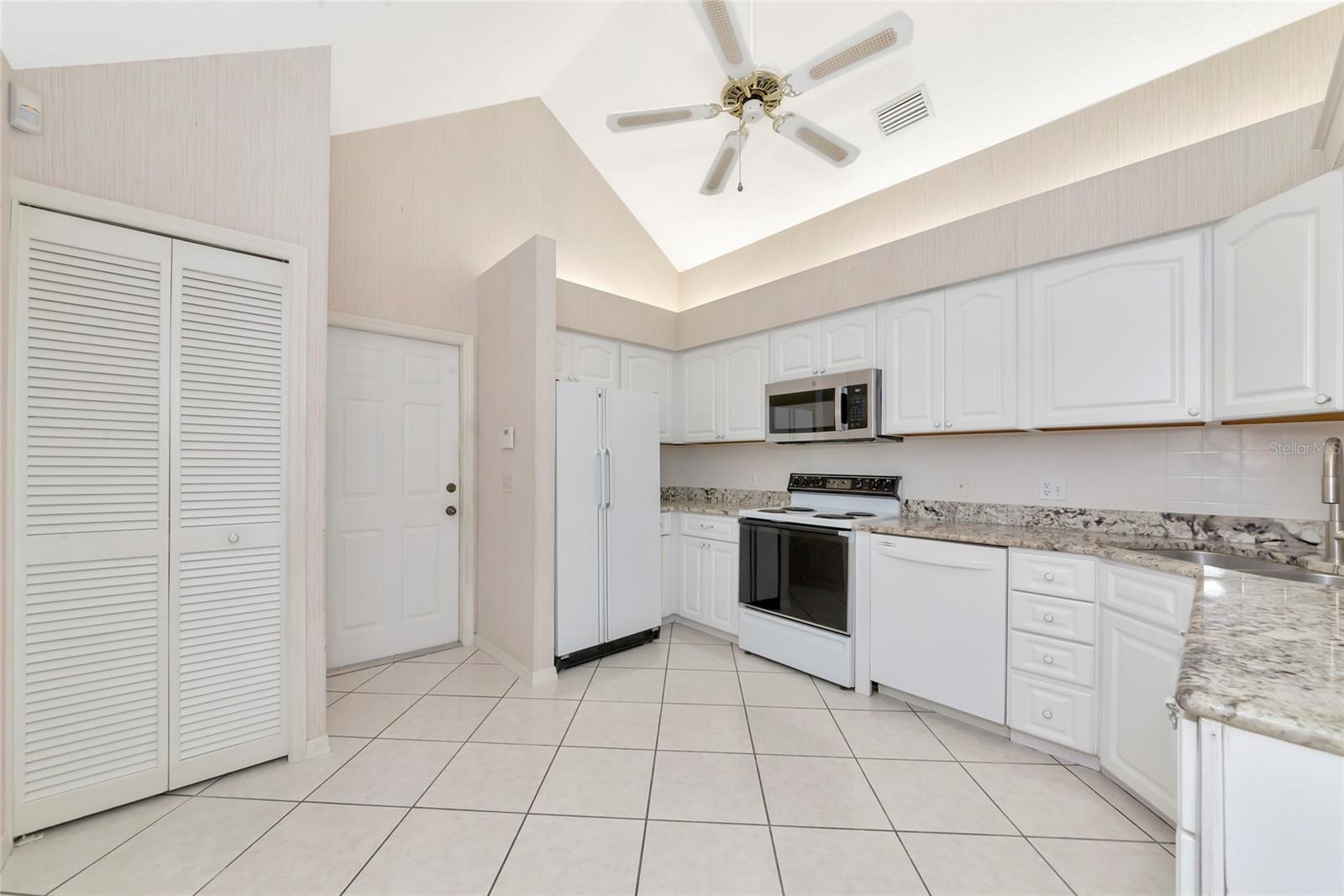 4647 WHIRLAWAY DR #A