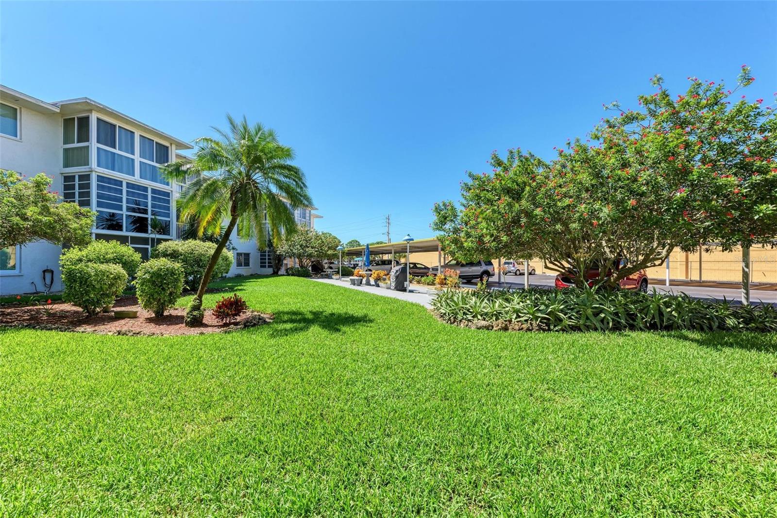 708 TAMIAMI TRL S #201