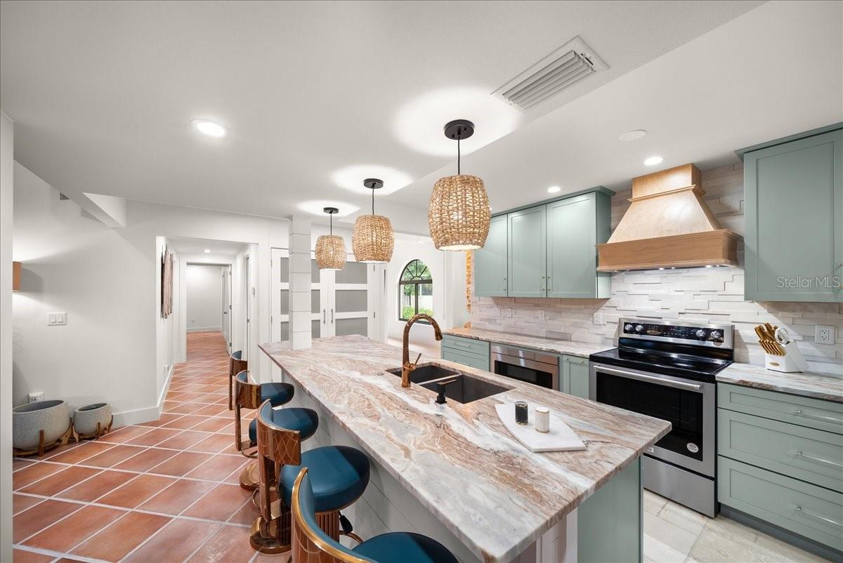 718 GOLDEN BEACH BLVD #1