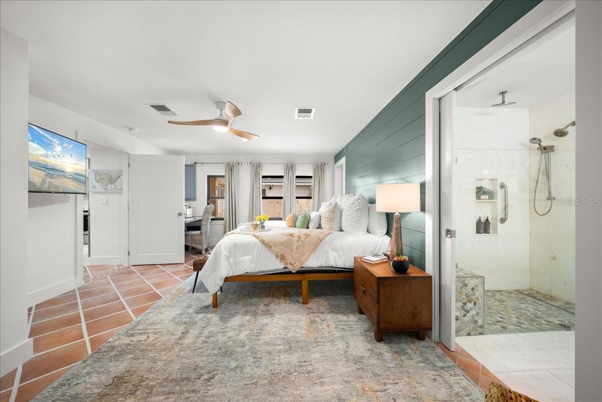 718 GOLDEN BEACH BLVD #1