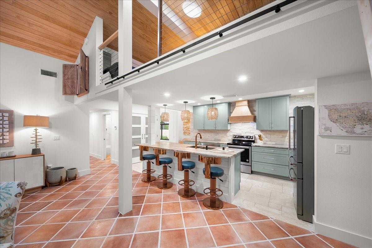 718 GOLDEN BEACH BLVD #1