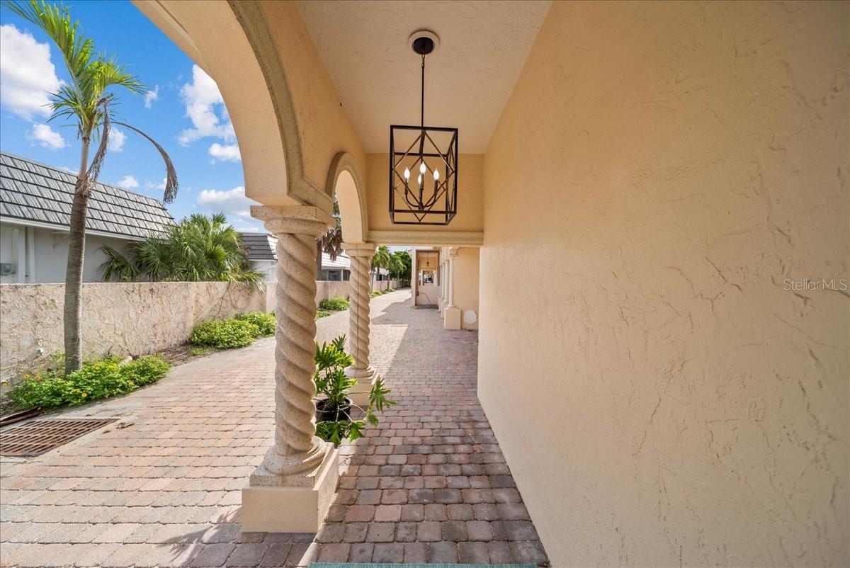 718 GOLDEN BEACH BLVD #1