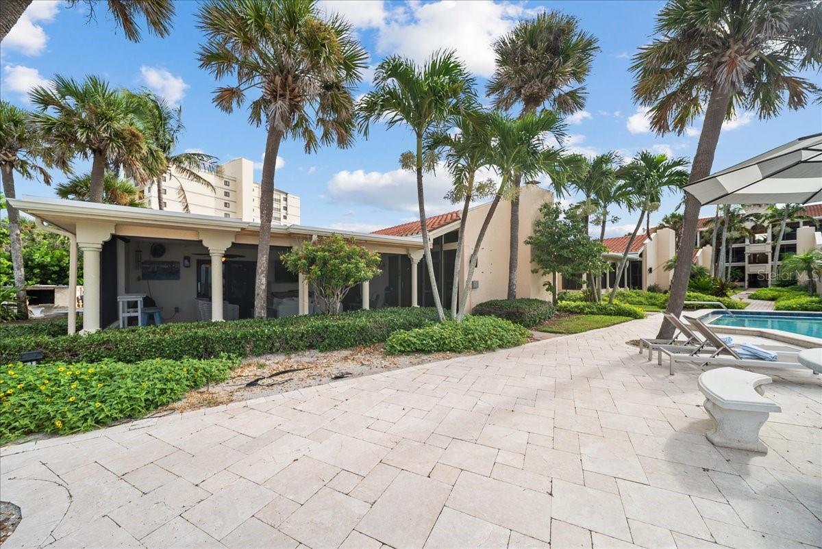 718 GOLDEN BEACH BLVD #1