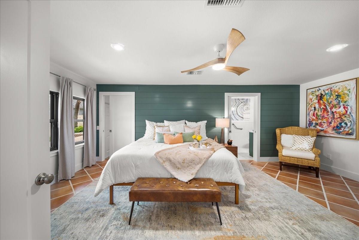718 GOLDEN BEACH BLVD #1