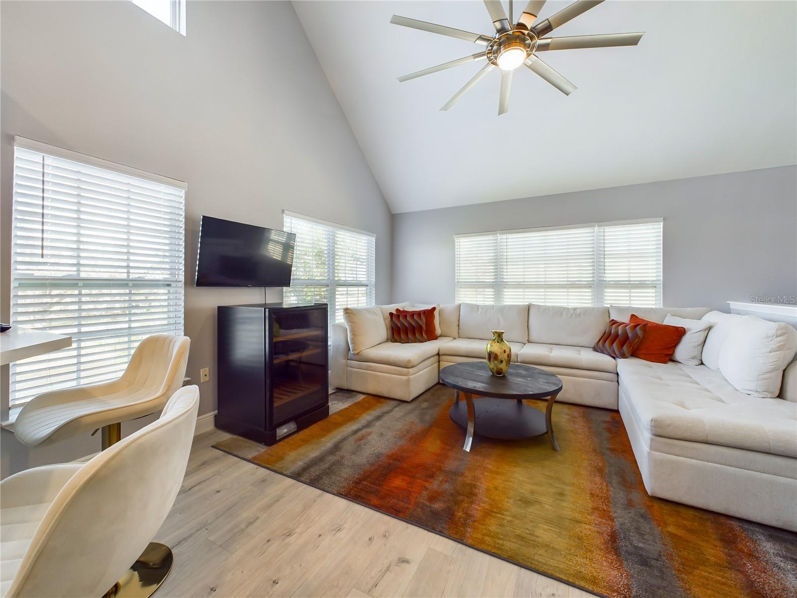 5521 ROSEHILL RD #203