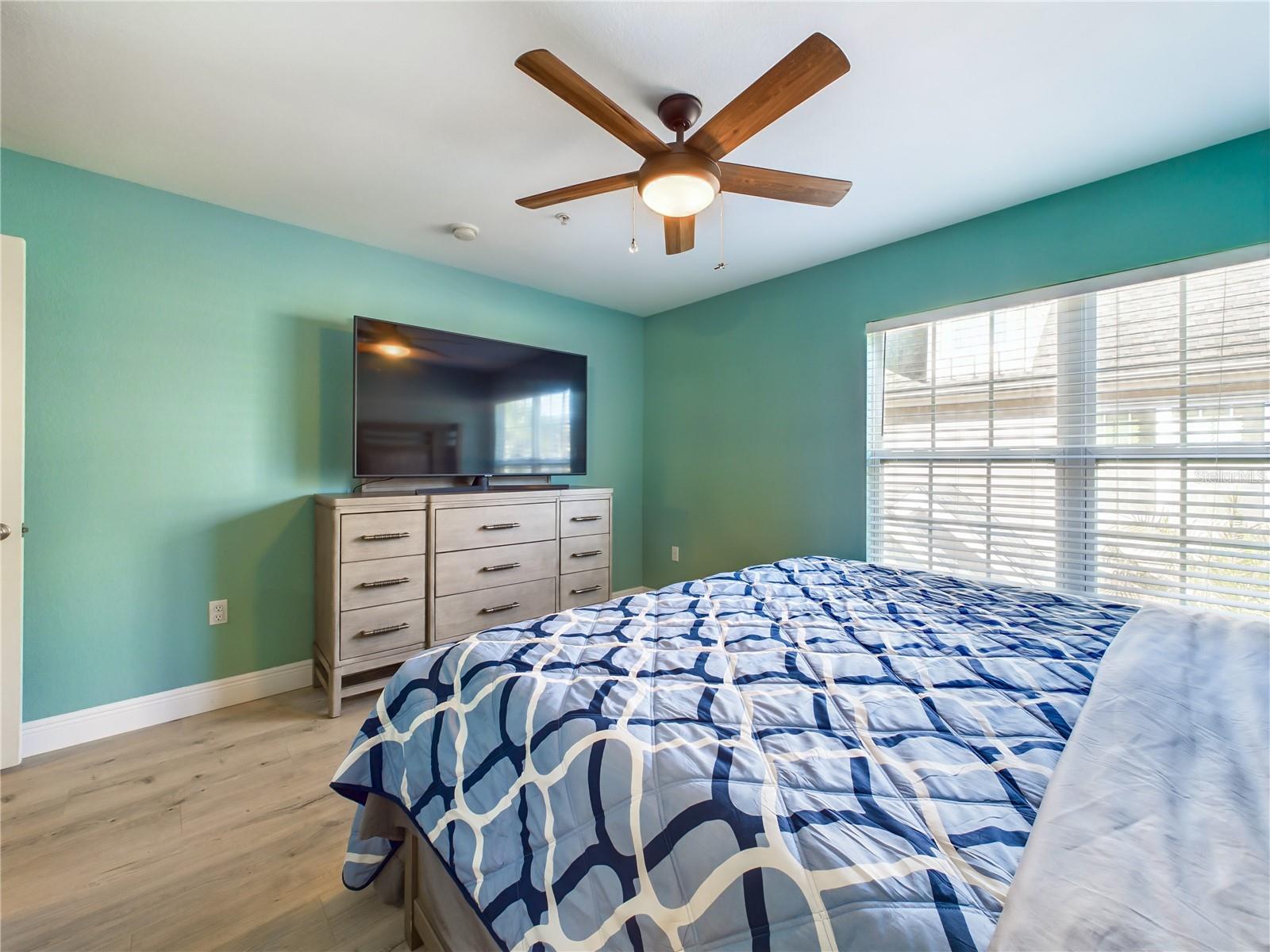 5521 ROSEHILL RD #203