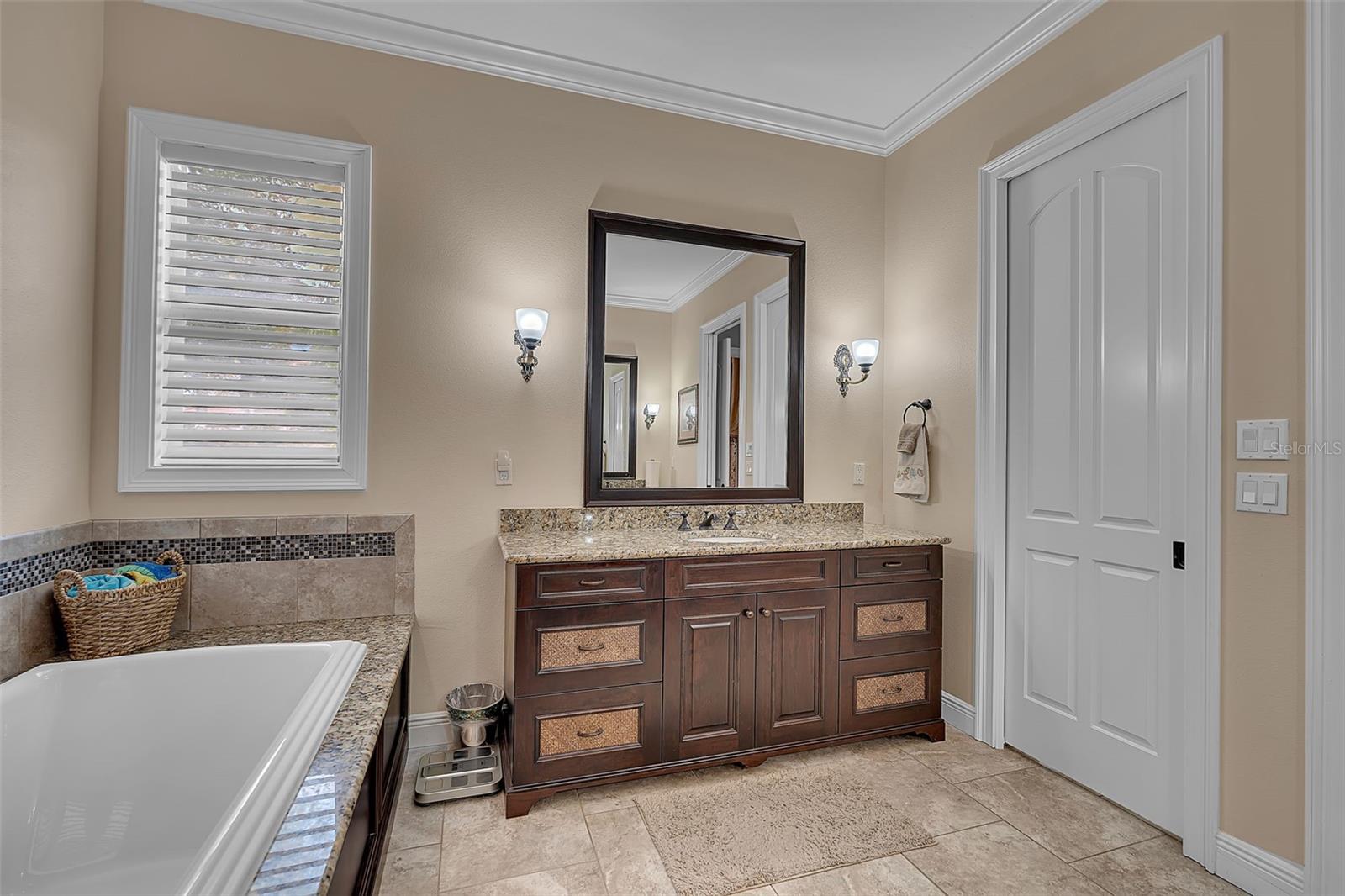 15114 LINN PARK TER
