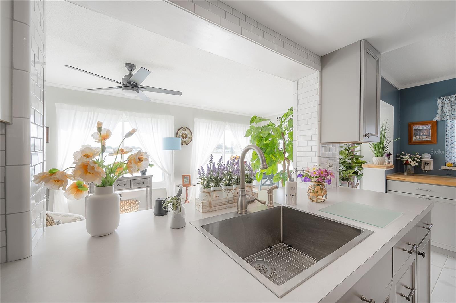 9835 MAINLANDS BLVD W