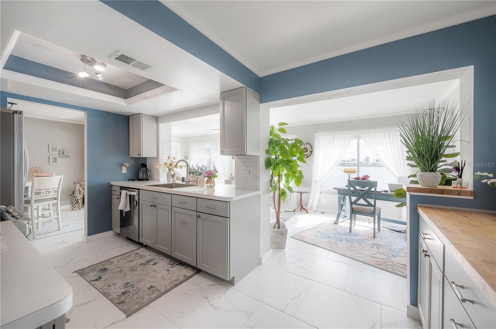 9835 MAINLANDS BLVD W