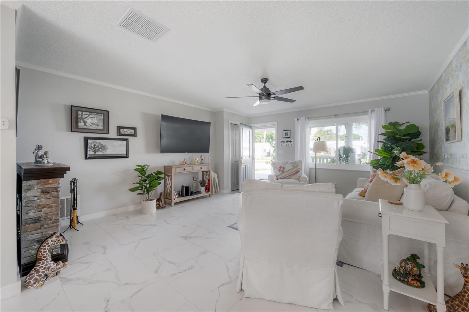 9835 MAINLANDS BLVD W