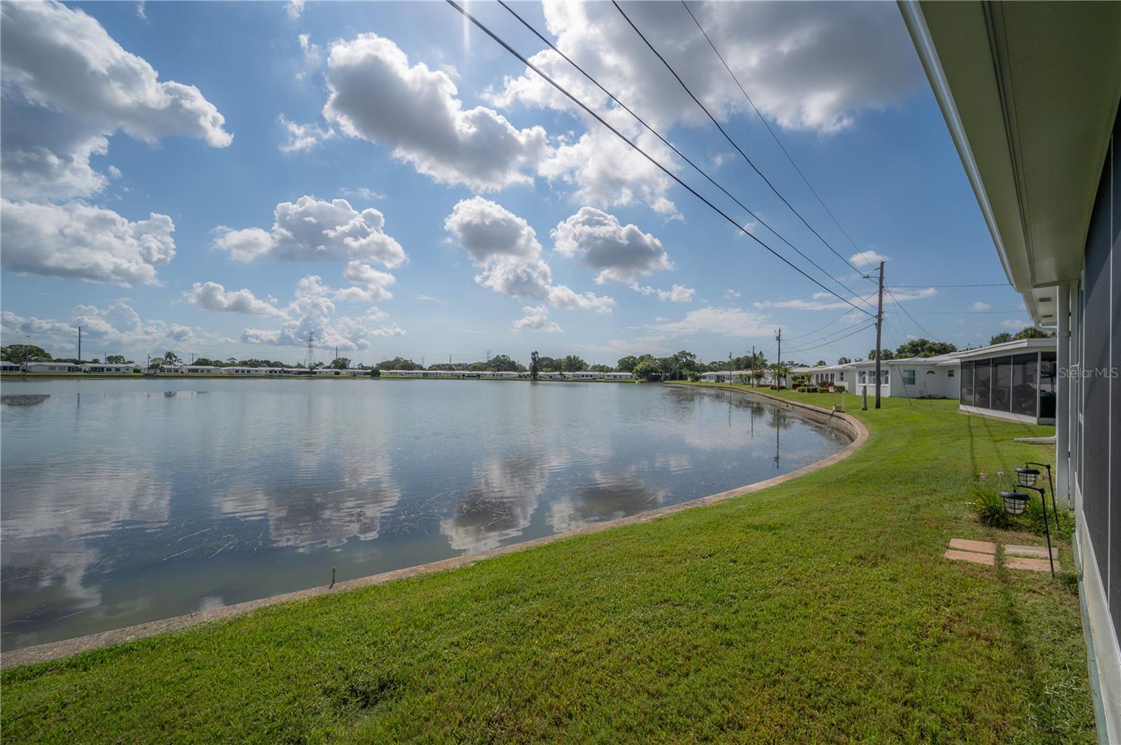 9835 MAINLANDS BLVD W