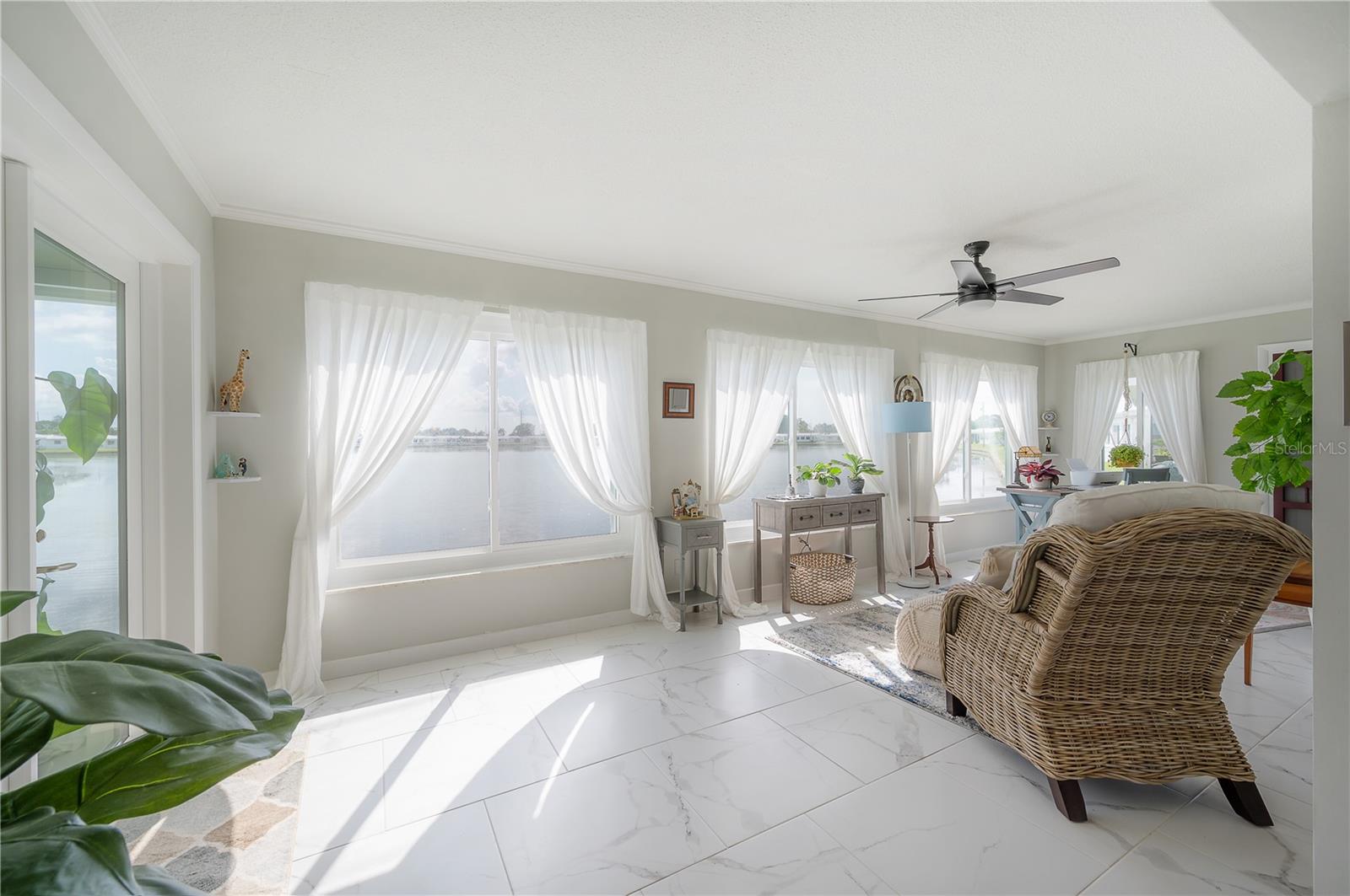 9835 MAINLANDS BLVD W