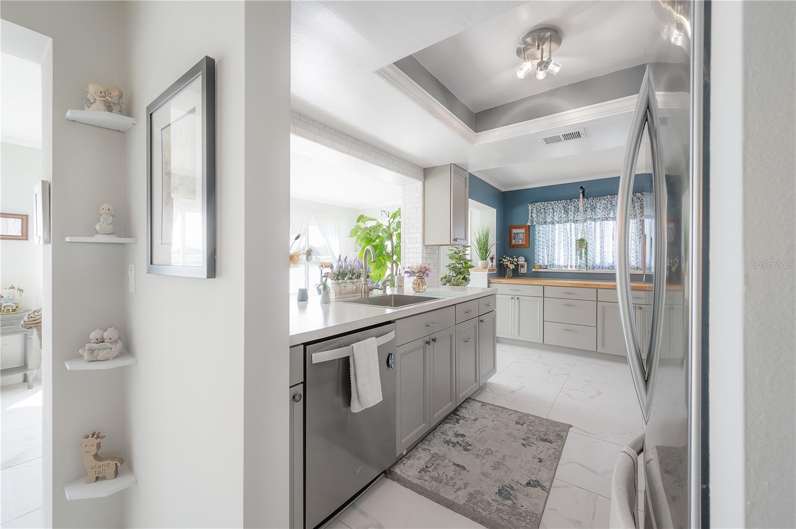 9835 MAINLANDS BLVD W