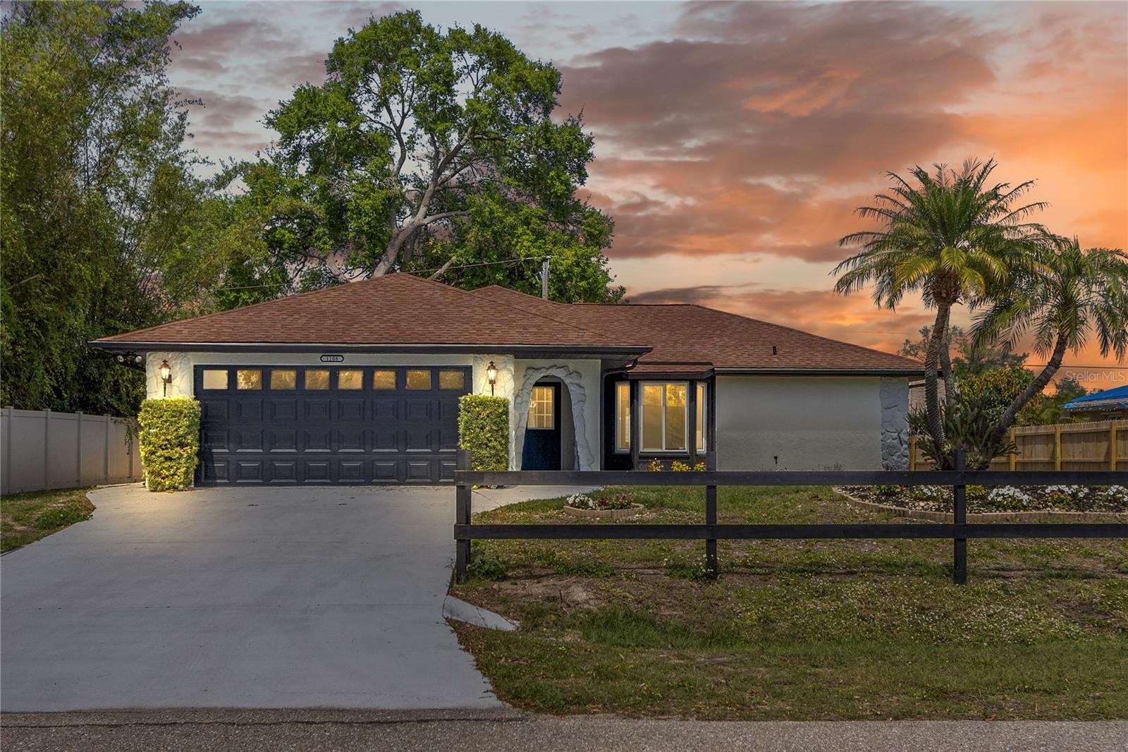 1208 RUBY RD
