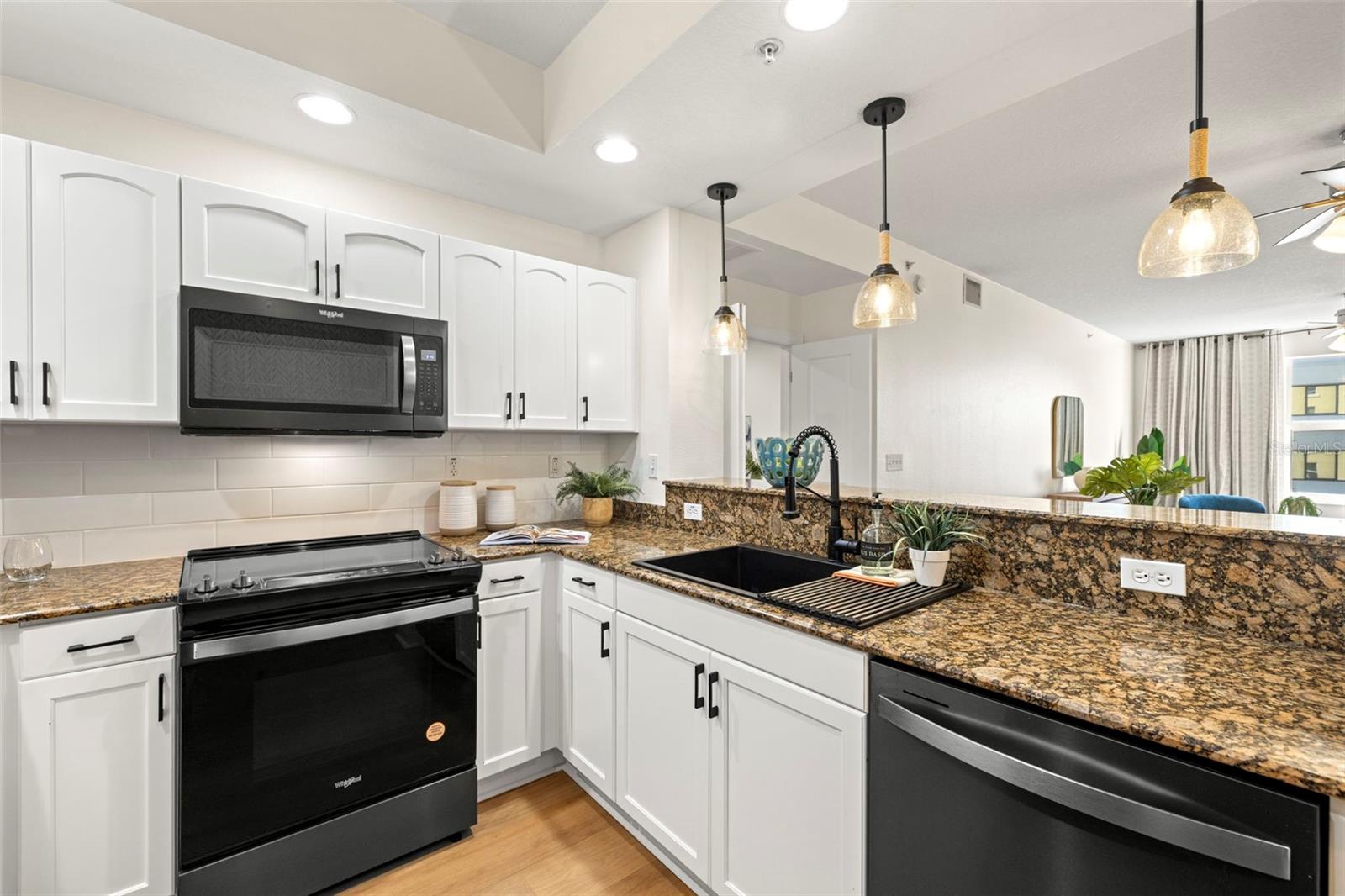 628 CLEVELAND ST #905