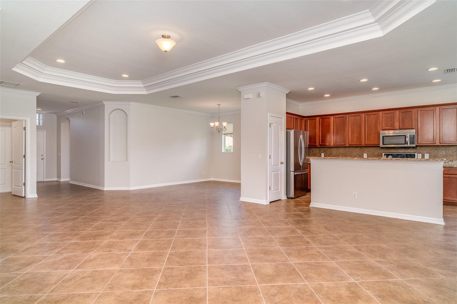 9067 39TH STREET CIR E