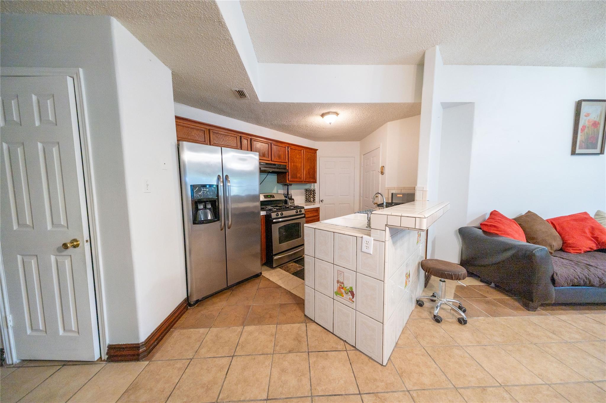 1515 Parkfield CIR