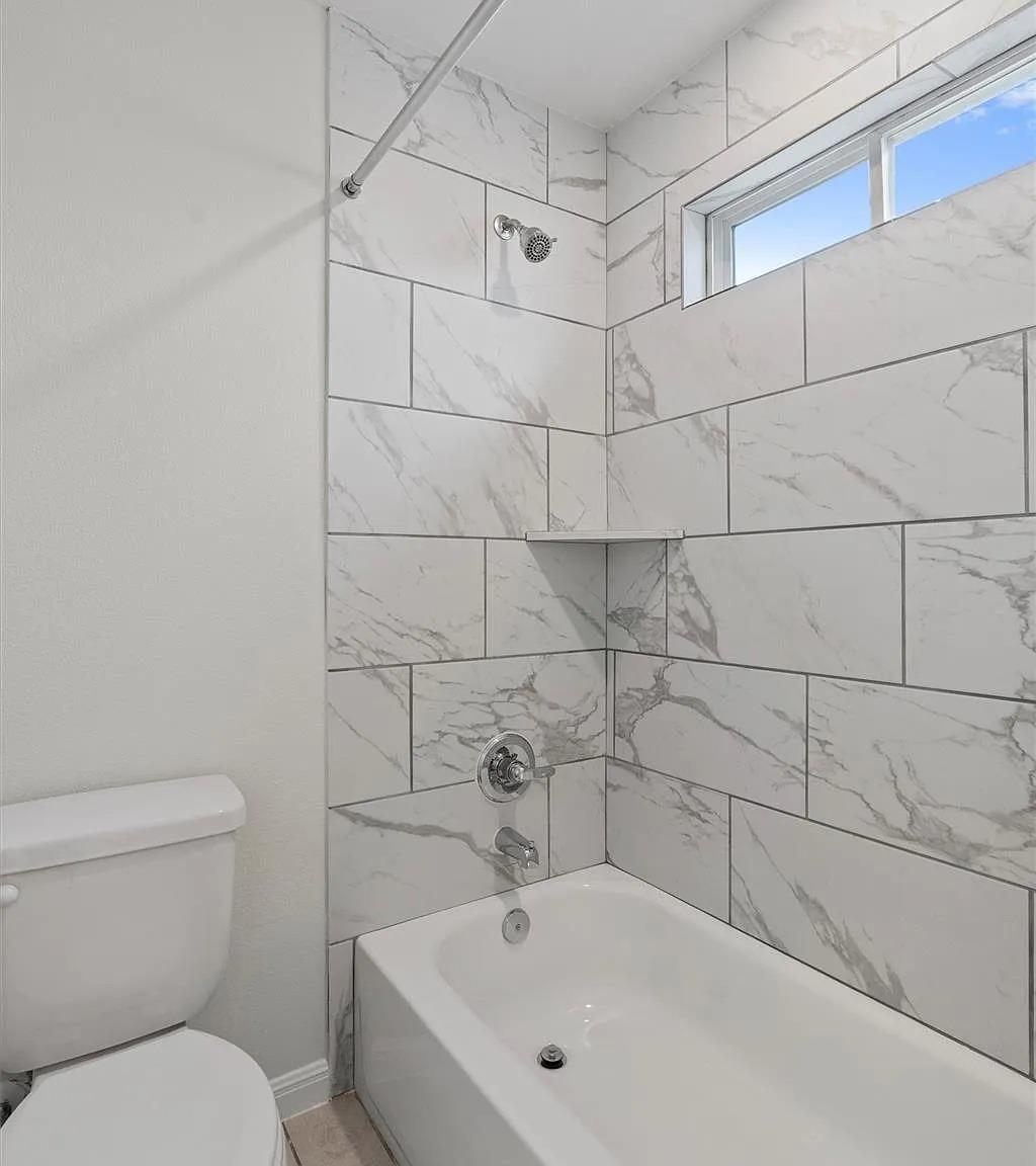 128 Comet Pointe DR