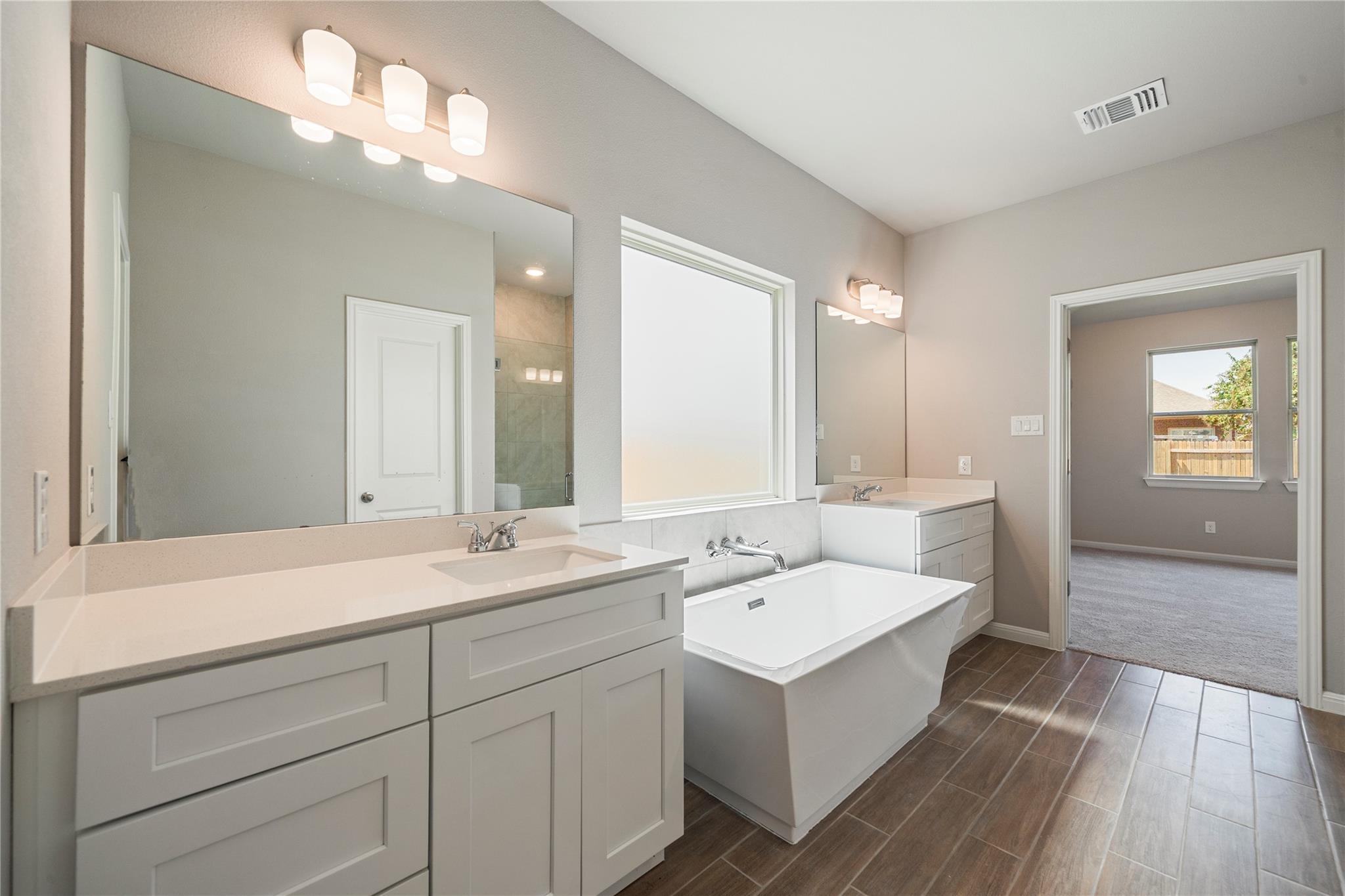 128 Comet Pointe DR