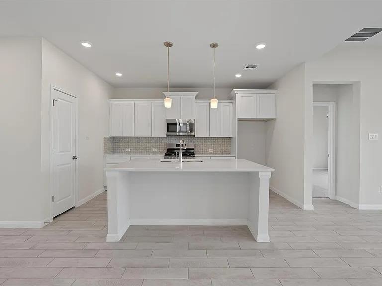 128 Comet Pointe DR