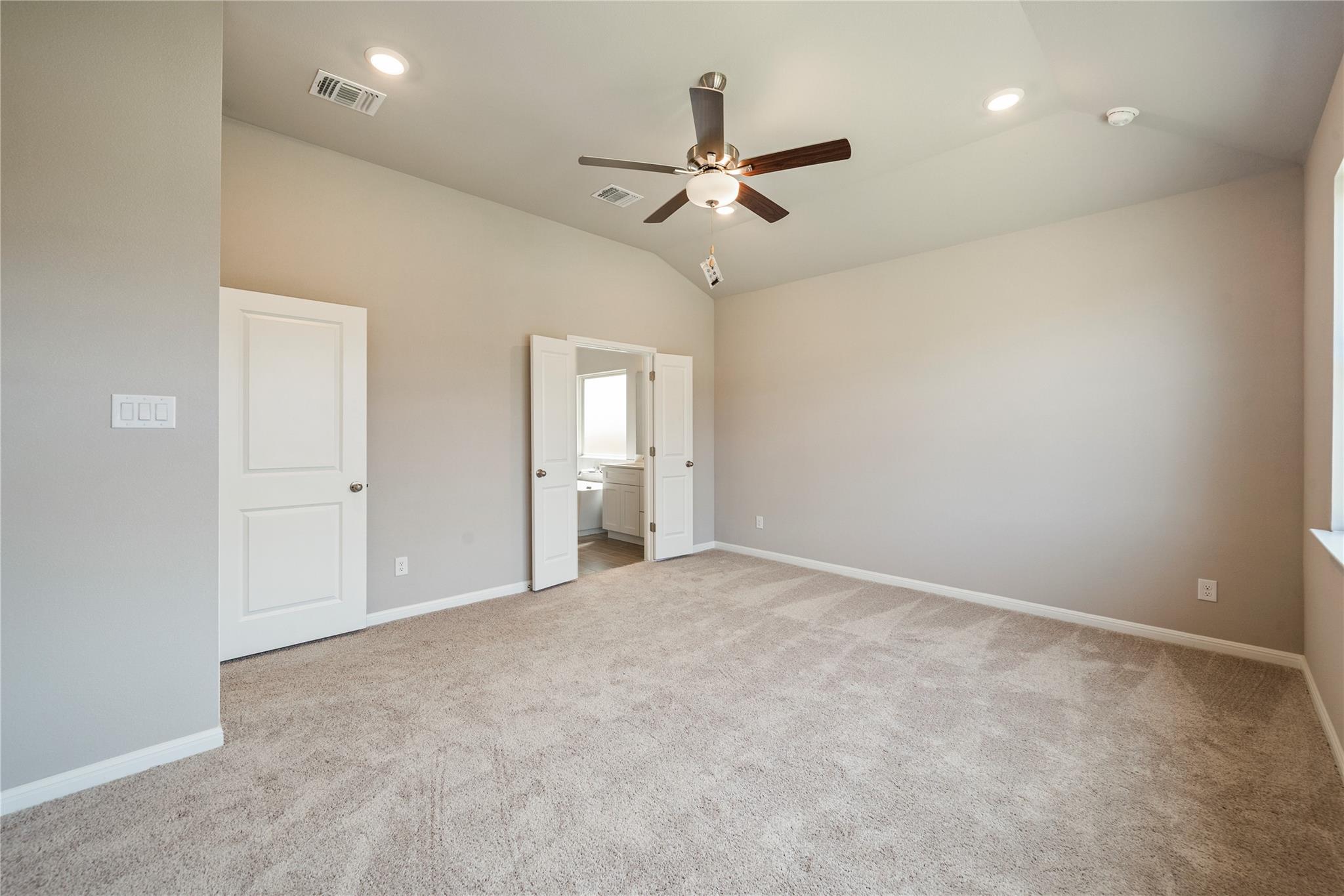 128 Comet Pointe DR
