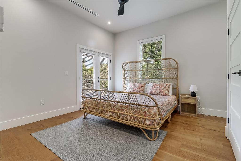 1109 W Annie ST