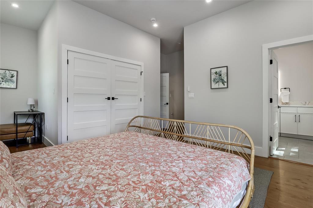 1109 W Annie ST