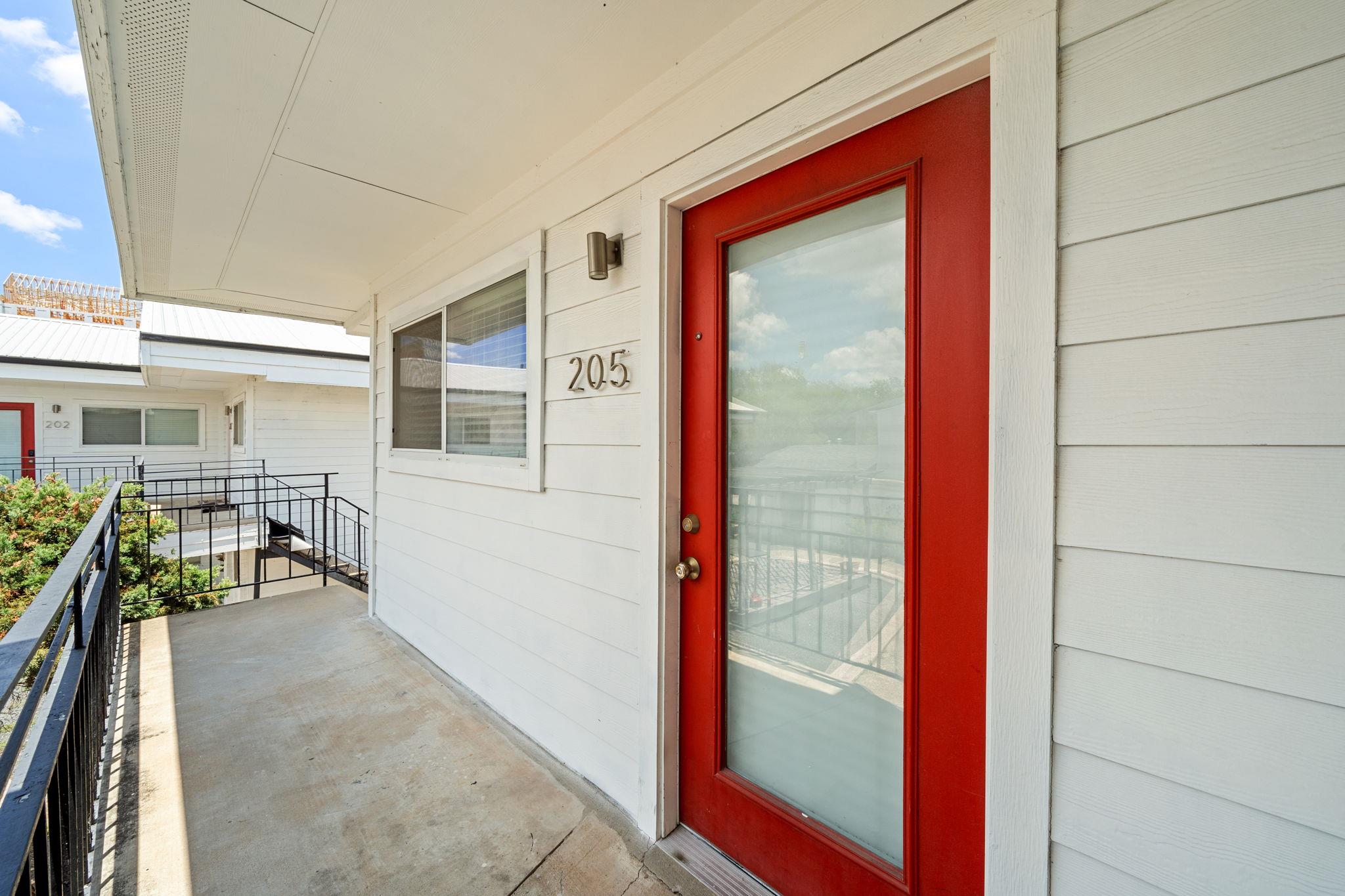 1313 E 52nd ST # 205