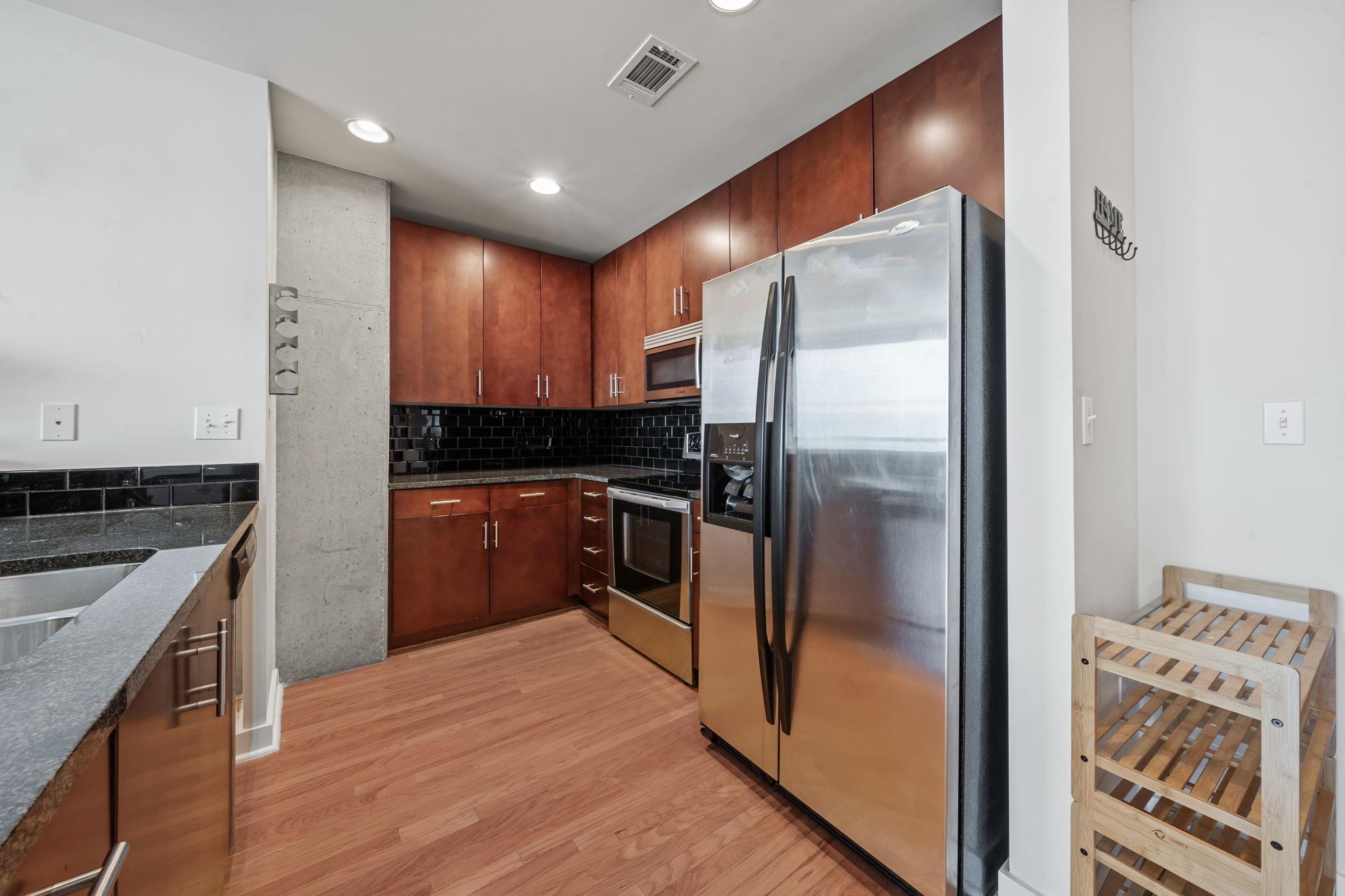 360 Nueces ST # 1118