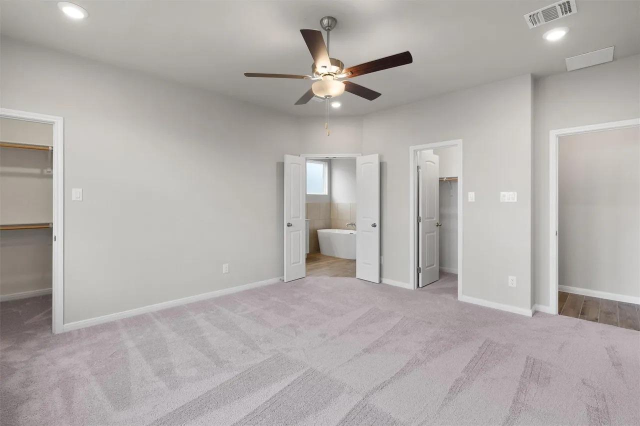 221 Comet Pointe DR