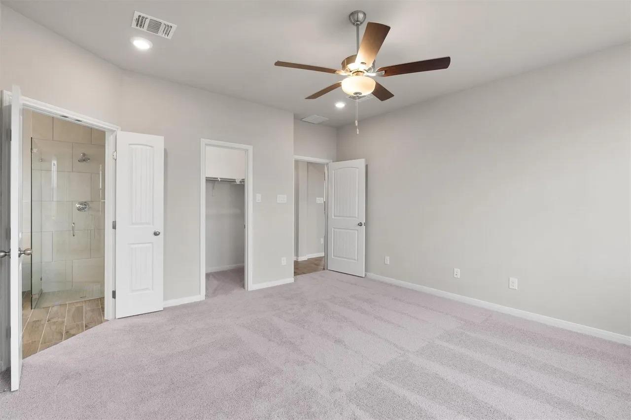 221 Comet Pointe DR