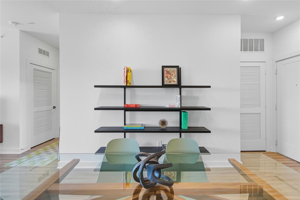 4802 S Congress Ave # 506