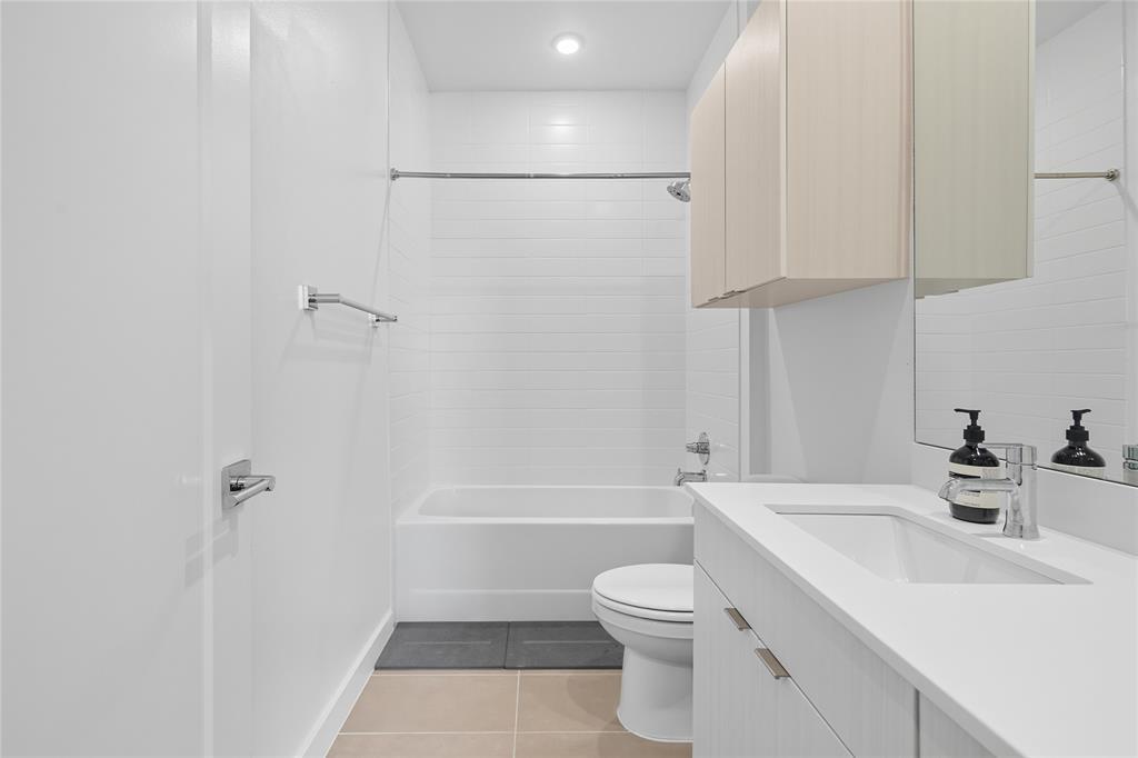 4802 S Congress Ave # 506