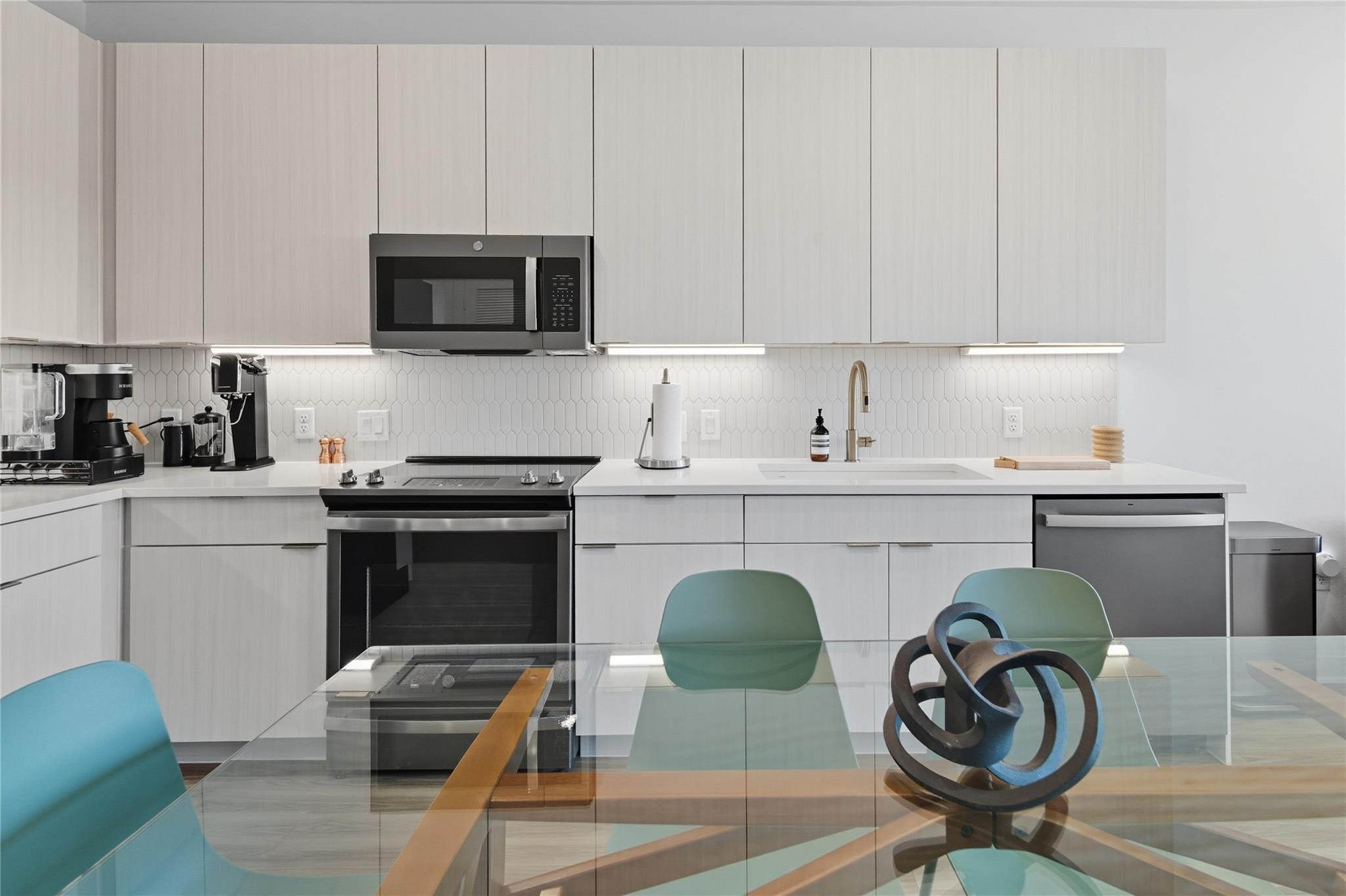 4802 S Congress Ave # 507