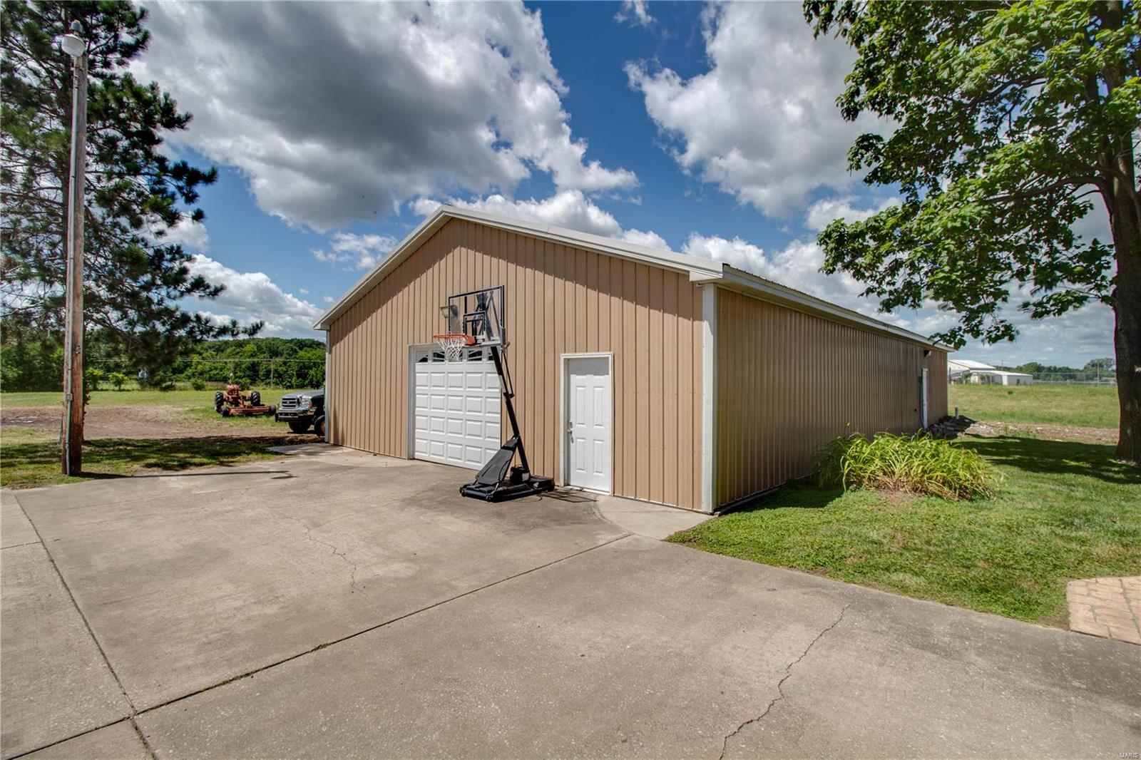 8400 Lageman Road