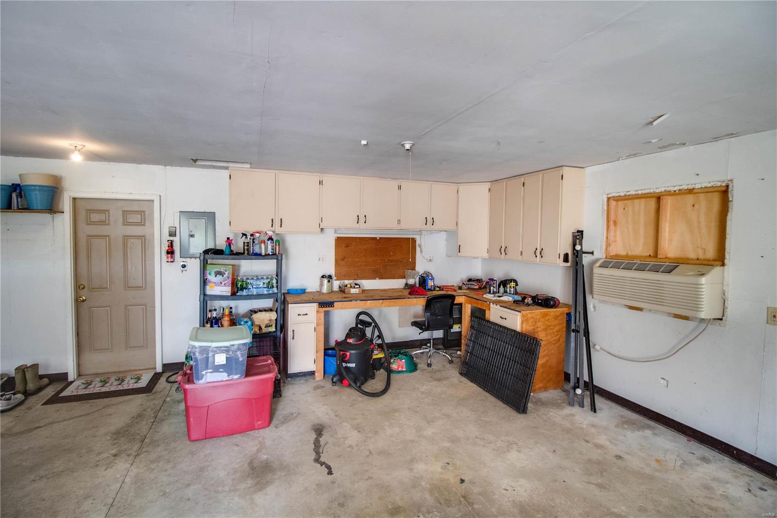 8400 Lageman Road